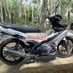 Yamaha Trắng đen