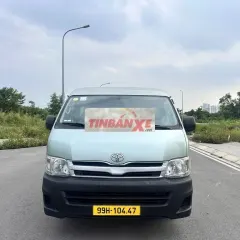 Toyota Hiace van 6 chỗ 2011 Dầu