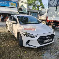 Hyundai Elantra 2018 2.0 AT Trắng