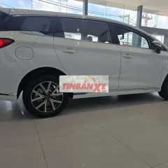 BYD M6 Trắng màn hình xoay 7 chỗ