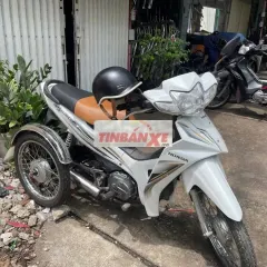Honda Blade Trắng Tự động