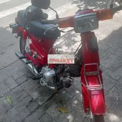 Honda Cub màu Đỏ