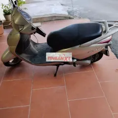 Honda SCR 110 màu Bạc