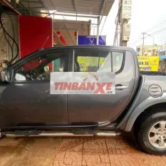 Mitsubishi Triton Xám 5 chỗ