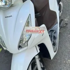 Honda Vision 2020 trắng