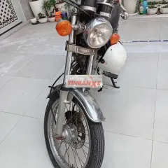Suzuki GN 125 Đen
