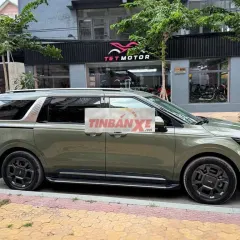 Kia Carnival Xanh rêu 27637 km