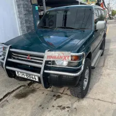 Mitsubishi Pajero Xanh đậm
