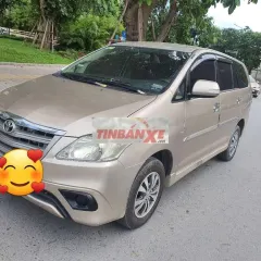 Cần bán xe inova chính chủ 2.0E đk 2017