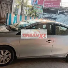 Toyota Vios màu Bạc