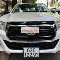 Toyota Hilux E 4x2 AT 2018 nhập khẩu