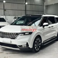 KIA Carnival Premium 2023 Trắng 33.000 km