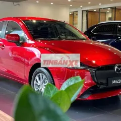 Mazda 2 giảm 50%trước bạ