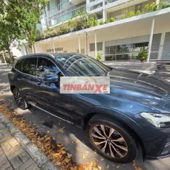 Volvo XC60 màu xanh
