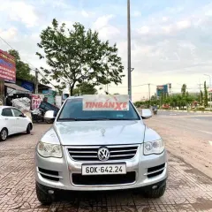 Volkswagen Touareg Bạc 5 chỗ