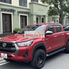 Toyota Hilux 2020 màu Đỏ