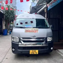 Toyota Hiace 2017 Bạc