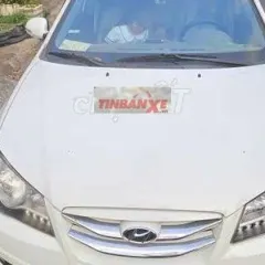 Hyundai Avante Trắng 5 chỗ