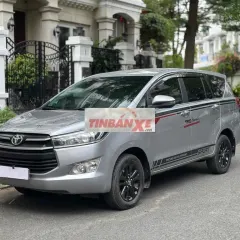 Toyota Innova 8 chỗ Bạc