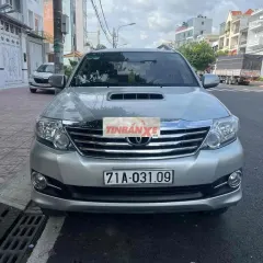 Toyota Fortuner 2016 Bạc