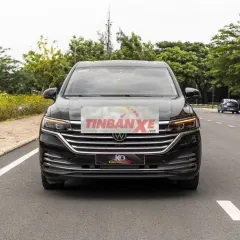 Volkswagen Viloran Luxury 2024 Đen Xăng 7 chỗ