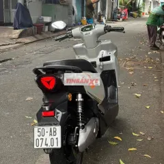 Xe máy điện Yadea Velax H Xám 13573 km