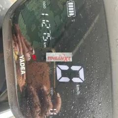Yadea VoltGuard YD1500DT-1G Xám 11000 km