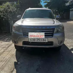 Ford Everest Bạc Gia đình