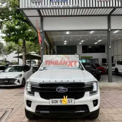 Ford Everest Sport 2024 Trắng 8.000km