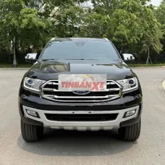 Cần bán Ford Everest 4x4 titanmium rất mới