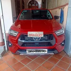 Toyota Hilux 2024 Một cầu Đỏ 19.000 km