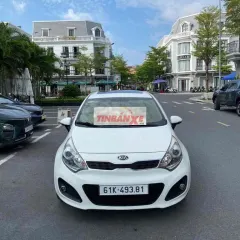 Kia Rio Hatchback Trắng Nhập khẩu