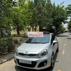 Kia Rio hatchback 2013 bạc