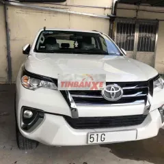 Toyota Fortuner 2.4MT 2017 Trắng 110.000 km