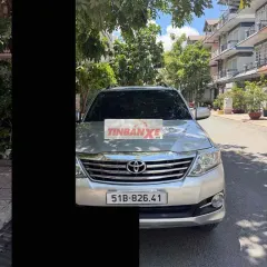 Toyota Fortuner 2015 2.4G Bạc