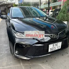 Toyota Corolla Altis 1.8V 2022, xe lướt 9 hãng