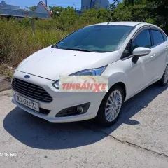 Ford Fiesta Titanium Trắng