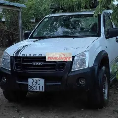 Isuzu D-Max Trắng Số sàn 5 chỗ