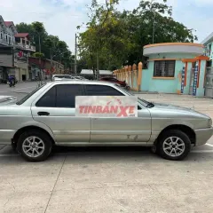 Nissan Sunny Bạc