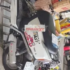 Xe máy điện Yadea Trắng 5 bình lớn