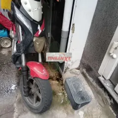 Xe điện Xmen màu Đen, Đỏ