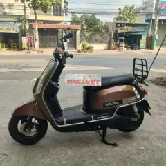 Yamaha Cuxi màu Nâu