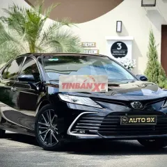 Toyota Camry 2.0Q Model 2022 - Đen 34.000 km