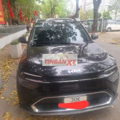 Kia Carens Luxury 1.5 2023 Đen 7 chỗ