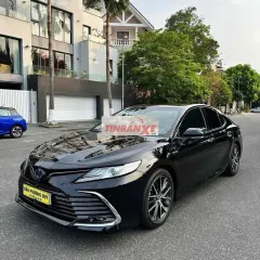 Toyota Camry 2.5 HV 2023 61000km Đen