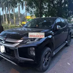 Mitsubishi Triton Đen 5 chỗ