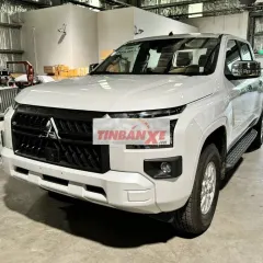 Mitsubishi Triton / giảm 100% tb/ xe sẵn giao ngay