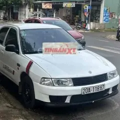 Mitsubishi Lancer 2000 Xăng 1.6L Trắng đã dọn đẹp