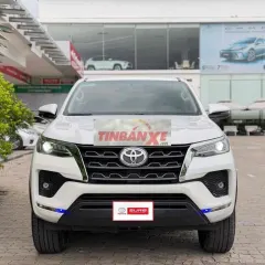 Toyota Fortuner 2.4G 4x2 AT 2024 Trắng 70.000 km
