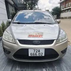 FORD FOCUS 1.8 AT Vàng cát Tự động